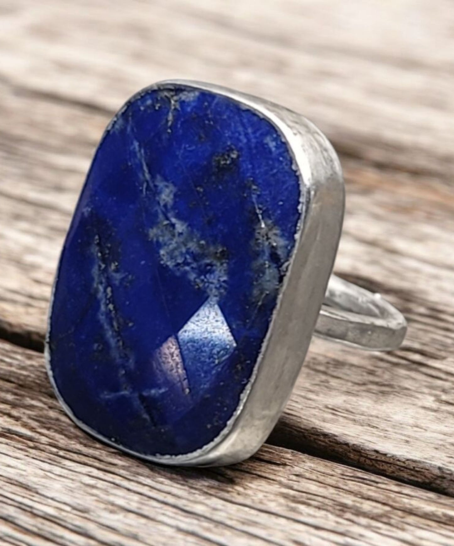 Lapis Luxury